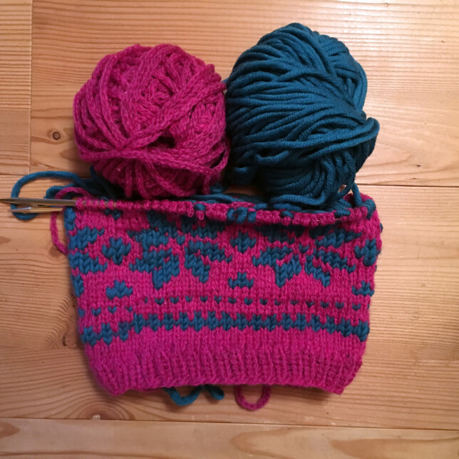 Mütze pink + petrol Glücksfrosch