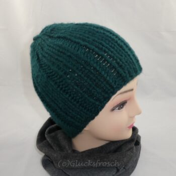 Mütze dunkelgrün, handgestrickt