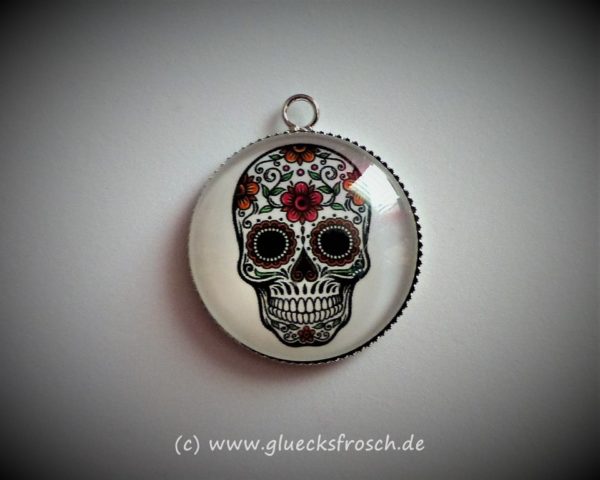 Skull Anhänger weiß