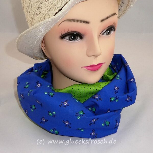 Trachtenschal in blau mit Blumenmuster