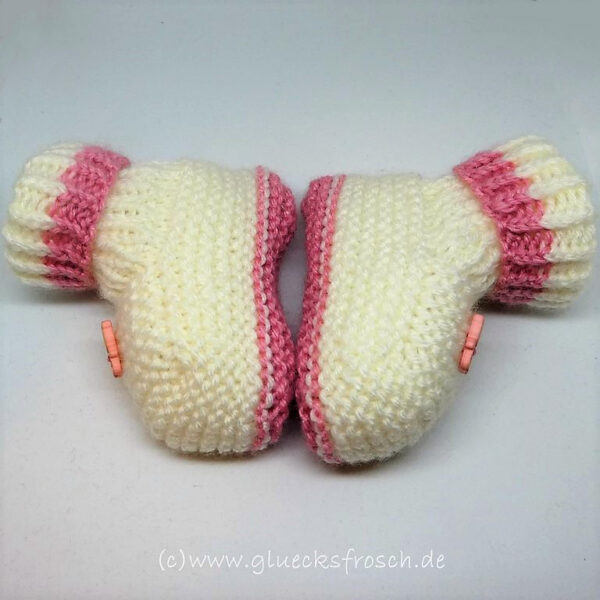 Babyschuhe, weiß mit rosa und kleinem Teddybär, Fußlänge 9 cm, kuschelweiche Babywolle