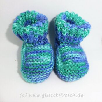 Babyschuhe, blau und grün, Fußlänge 9,5 cm, kuschelweiche Babywolle