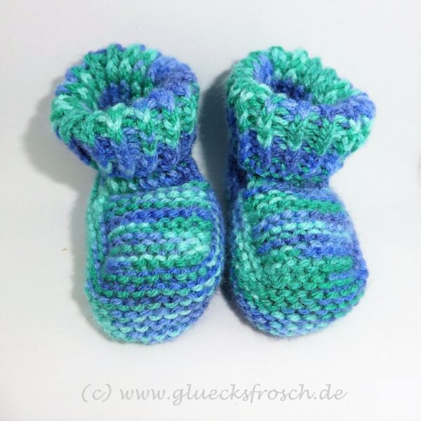 Babyschuhe, blau und grün, Fußlänge 9,5 cm, kuschelweiche Babywolle