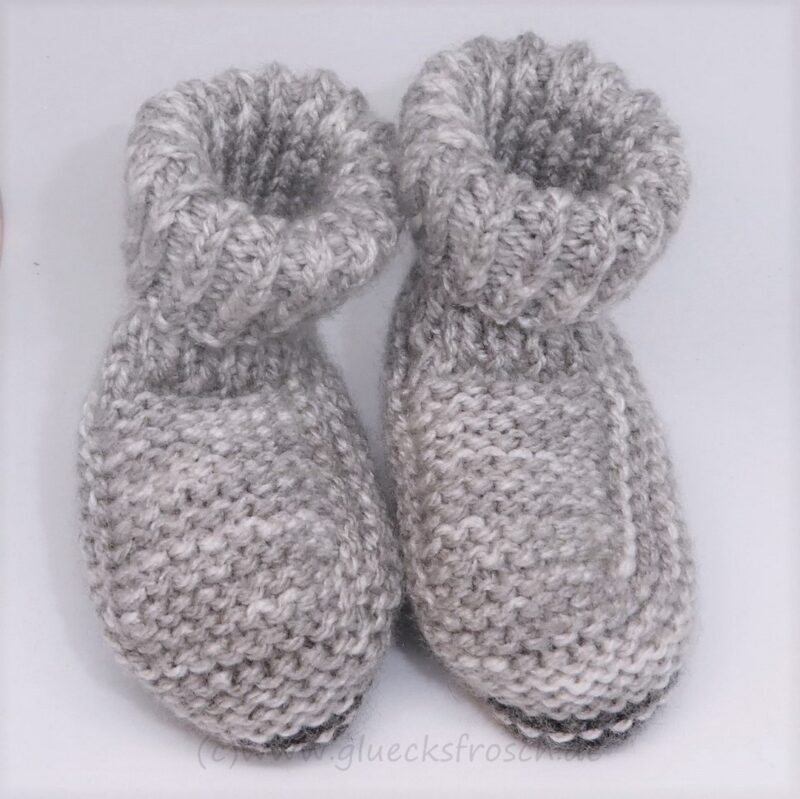 Babyschuhe, hellgrau melliert und dunkelgrau, Fußlänge 10,5 cm, Hüttenschuh