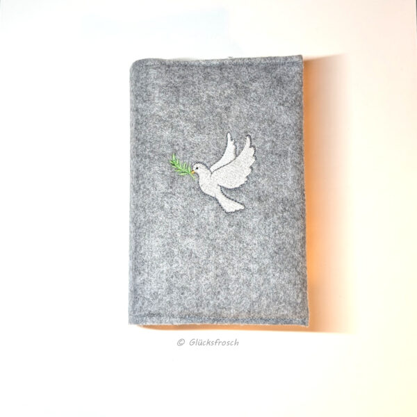 Gotteslobhülle, Filz, grau, mit Taube bestickt