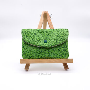 Kleine Tasche grüner Dirndlstoff (2) Beautybag, Kosmetiktasche für Kleinkram, Briefumschlag, aus grünem Dirndlstoff